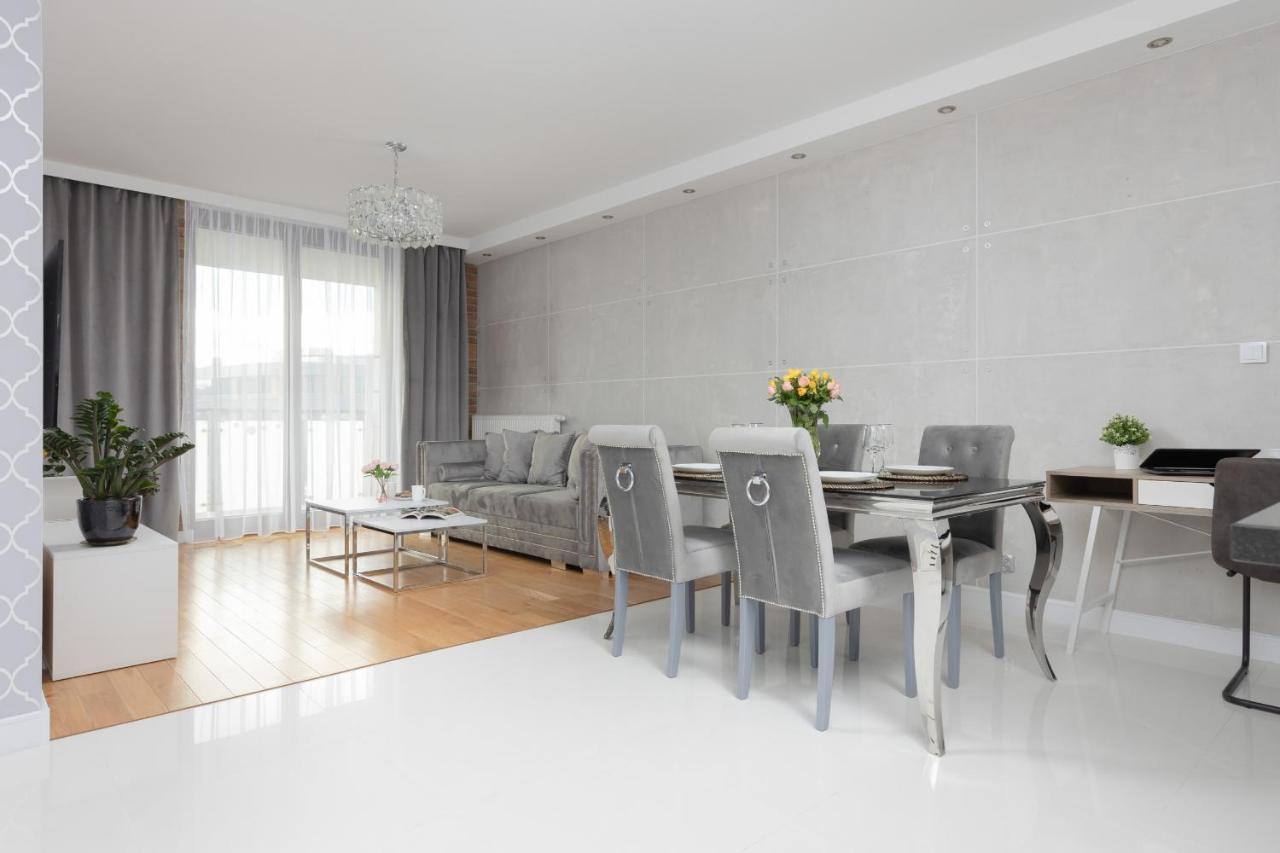 Warsaw Silver Residence By Renters Prestige Екстер'єр фото