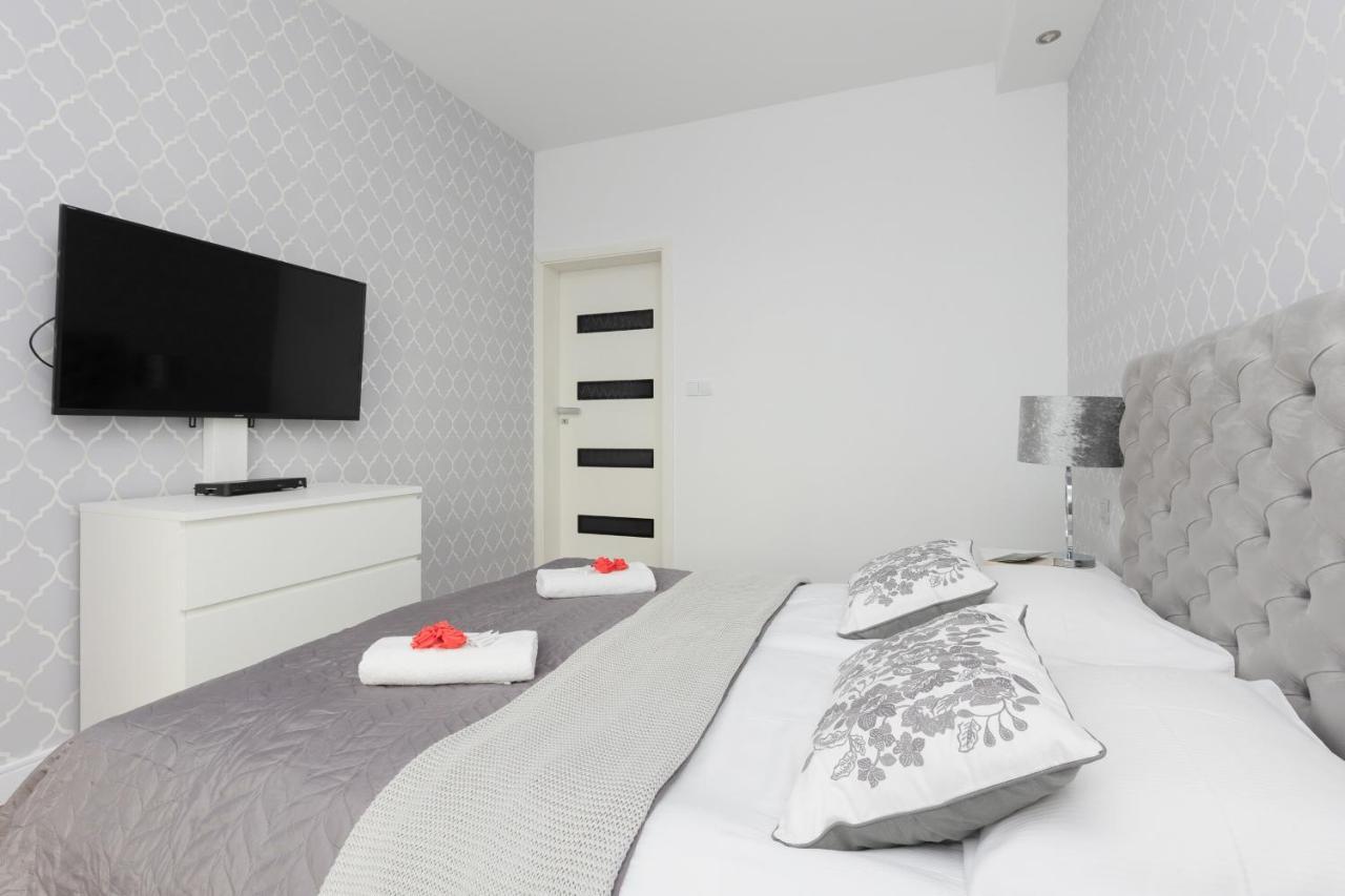 Warsaw Silver Residence By Renters Prestige Екстер'єр фото